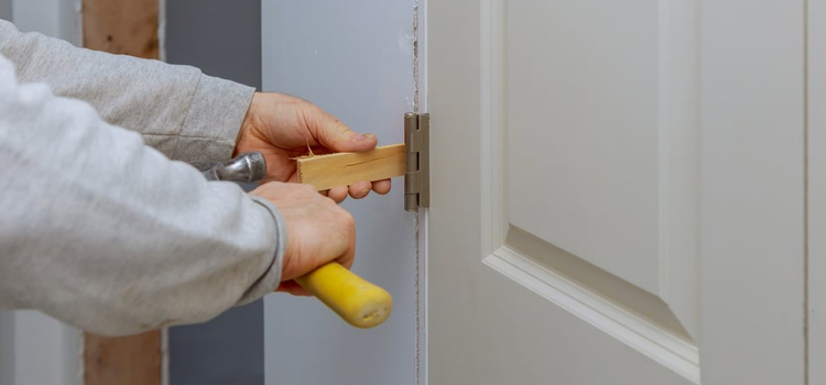 fiberglass entry door repair in Lauderdale Lakes