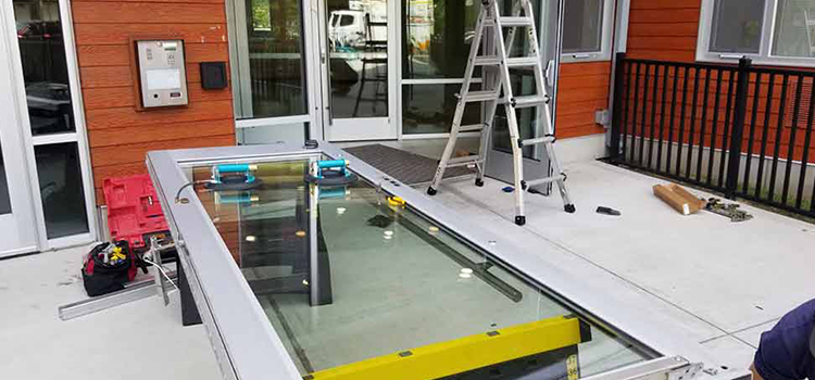 storefront door glass replacement Lauderdale Lakes